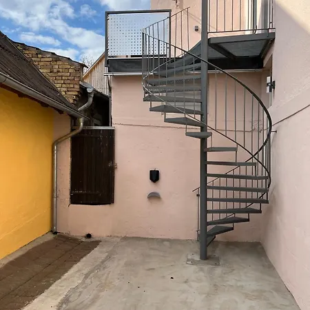 Jakobsruhe - Ferien Im Weinparadies Vendersheim